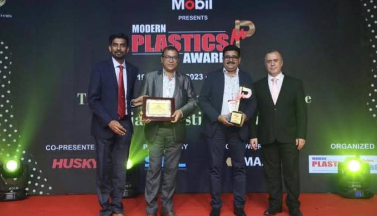 Electronica Plastic Machines Ltd. Takes Home the Prize for ‘Best Industrial Automation’ at The ‘Modern Plastics Awards’ Ceremony, 2023!