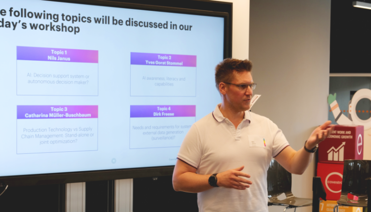 What do experts from the chemical industry think about AI? Covestro, Evonik and Accenture gathered top minds at the "Chemicals Peer Exchange" to discuss opportunities and challenges. Among them was Nils Janus, Head of Advanced Analytics at Covestro.