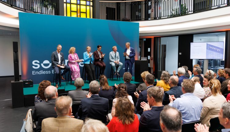 The opening event of Solarge’s new production facility in Weert, was attended by Rob Jetten, Dutch Minister for Climate & Energy, and Kadri Simson, European Commissioner for Energy.